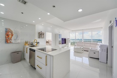 Beautiful newly remodeled penthouse located in desirable North