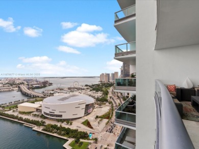 Spectacular bay, ocean & Miami Beach skyline views from this