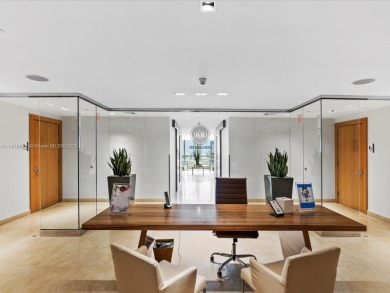 Spectacular bay, ocean & Miami Beach skyline views from this