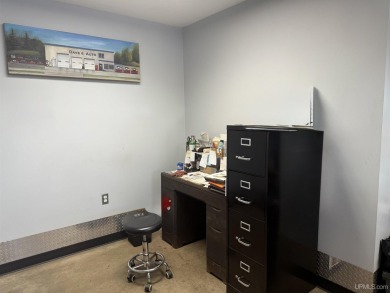 Turnkey Auto Service Facility & Business Opportunity. Built in