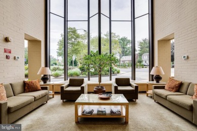 ALL UTILITIES INCLUDED Live in Style at the Center of It All -