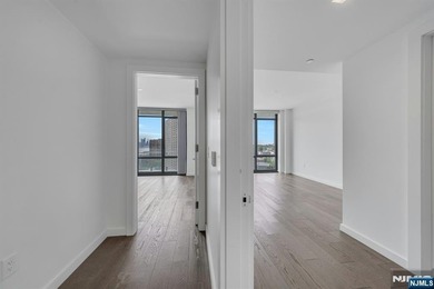 Welcome to One Park #1009 aEUR* High-Floor Luxury with Iconic