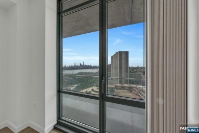 Welcome to One Park #1009 aEUR* High-Floor Luxury with Iconic