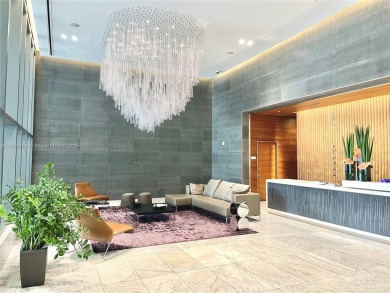 Located in the heart of Brickell this stunning 2bed/2bath