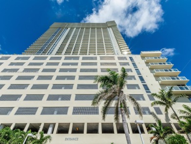 Stunning modern condo in the heart of Sunny Isles with