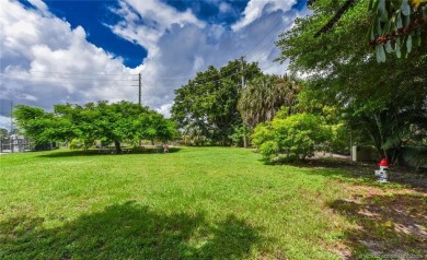 Owner paid ALL Special Assessments!! - TOP FLOOR CONDO, ELEVATOR