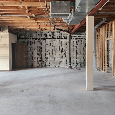 PRIME 6000 SQ FTMERCIAL BUILDING ON N. EUCLID - FLEXIBLE