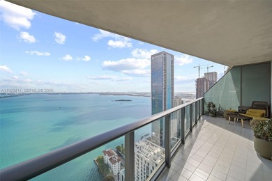 Residence 3904 at Iconbay. Enjoy the amazing Biscayne Bay Views