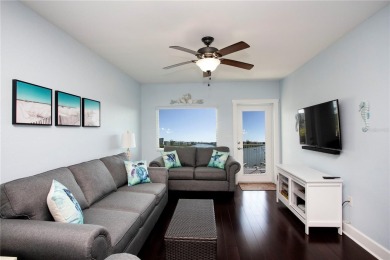 Take advantage of this fully furnished turnkey waterfront unit