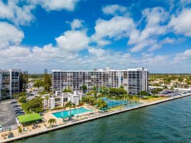 Priced to sell! 
Great high floor convertible condo with great