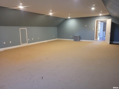 Positioned on the east side of town with a 6,000+ daily vehicle