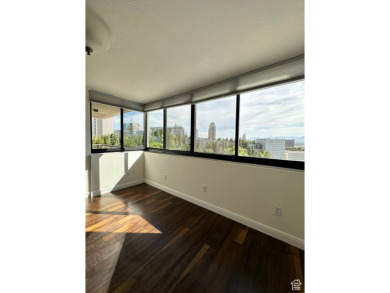 Watch the weather, coming and going! Stunning panoramic view of