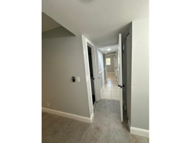 !! FANTASTIC LOCATION. ** condo in the heart of Coral Springs