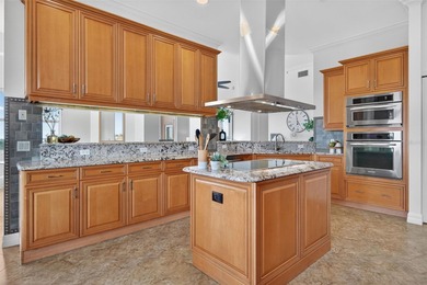 LUXURY PENTHOUSE WITH PRIVATE BOAT SLIP, OVER 1,000 SQFT TERRACE