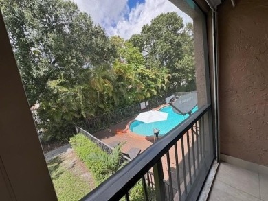 !! FANTASTIC LOCATION. ** condo in the heart of Coral Springs