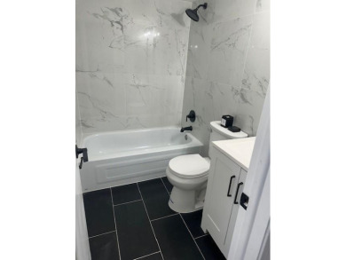 !! FANTASTIC LOCATION. ** condo in the heart of Coral Springs