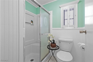 A BEAUTIFUL LAKE FRONT 2-BED, 2-BATH HOME IN 55+ LAKE ARROWHEAD