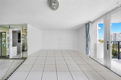 Enjoy breathtaking Bay views from this elegant 2 bed / 2 bath