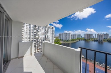 Enjoy breathtaking Bay views from this elegant 2 bed / 2 bath