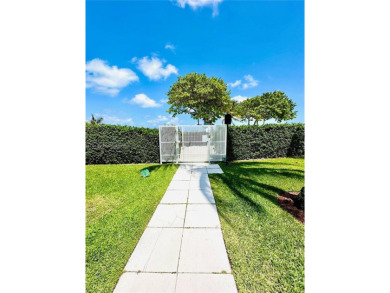 Gorgeous ocean and Intracoastal views from this super spacious