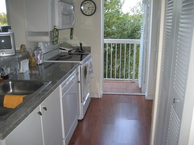 CORNER UNIT, BEAUTIFUL CONDO, OPEN BALCONY, KITCHEN WITH GRANITE