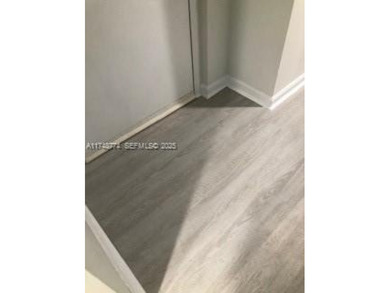 CORNER UNIT, BEAUTIFUL CONDO, OPEN BALCONY, KITCHEN WITH GRANITE