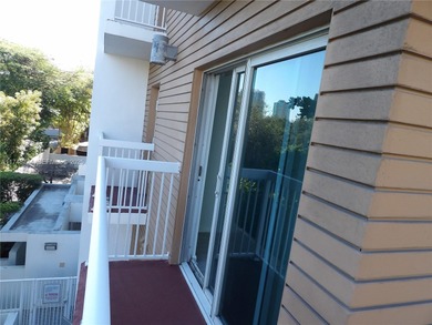 CORNER UNIT, BEAUTIFUL CONDO, OPEN BALCONY, KITCHEN WITH GRANITE