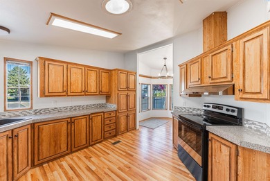 MLS# 287790 Welcome to Greenbrier Village. A much sought-after