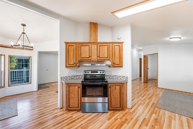 MLS# 287790 Welcome to Greenbrier Village. A much sought-after