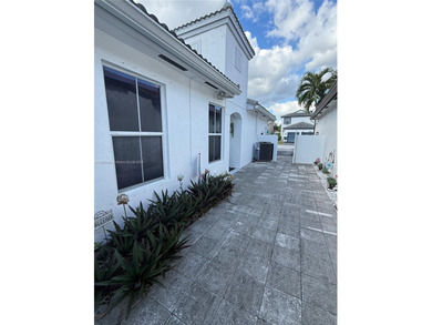 Highly desirable Chapel Trail community in West Pembroke Pines!