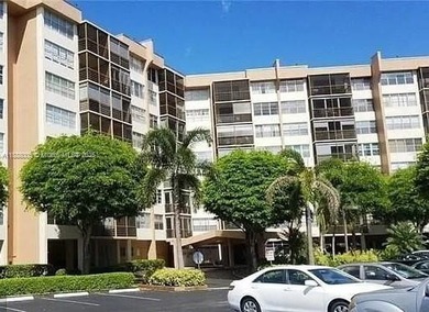 Nice complex to enjoy. Gated building. Climatized swimming pools