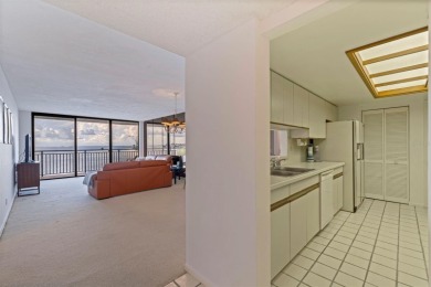 UNOBSTRUCTED VIEWS OF TAMPA BAY & THE SKYWAY BRIDGE from every