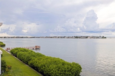 UNOBSTRUCTED VIEWS OF TAMPA BAY & THE SKYWAY BRIDGE from every