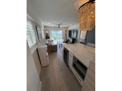 2/2 NEWLY REFINISHED UNIT BEACHFRONT ON BROADWALK WITH