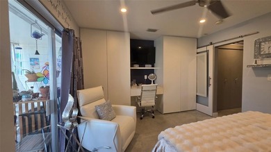 ABsolutely gorgeous 1 bedroom 1 bath in a veyr beautiful and