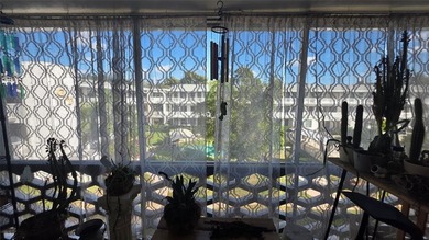 ABsolutely gorgeous 1 bedroom 1 bath in a veyr beautiful and