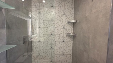 ABsolutely gorgeous 1 bedroom 1 bath in a veyr beautiful and