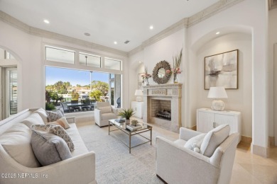 Enjoy the Island life ! Move-in-ready executive pool home: 4brs