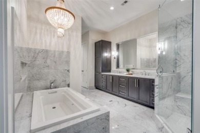 If you dream of living in a home with breathtaking views, it can