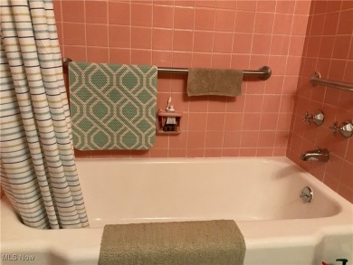 IMMEDIATE OCCUPANY - Welcome home to this spacious two bedroom