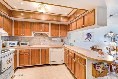 Welcome to your TURNKEY beachside slice of paradise! Lovely 2