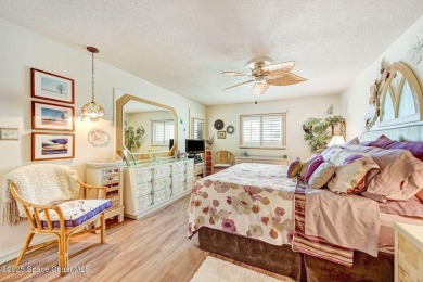 Welcome to your TURNKEY beachside slice of paradise! Lovely 2