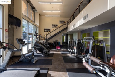 Luxury view loft condo, 8th floor, southern water views