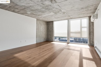 Luxury view loft condo, 8th floor, southern water views