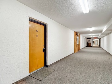 Welcome to your 2 bedroom 2 bath 955 sq ft, dream condo