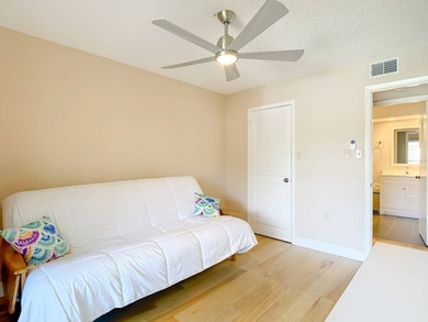 Welcome to your 2 bedroom 2 bath 955 sq ft, dream condo