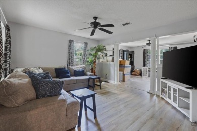 Charming Woodville Retreat - Just South of Tallahassee Tucked