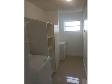 Corner unit 2nd and 3rd floor no one above. Kitchen, bathroom