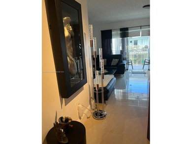 Corner unit 2nd and 3rd floor no one above. Kitchen, bathroom