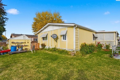 MLS# 288648 Welcome Home! Charming 3 Bedroom, 2 Bathroom, 1,404